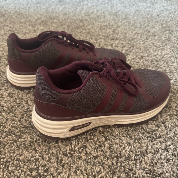 Adidas Cloudfoam Flyer Sneaker in Maroon - Picture 5 of 5